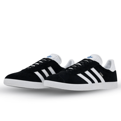 adidas Men's Newcastle United Gazelle Shoes (Black/White) | SoccerWearhouse