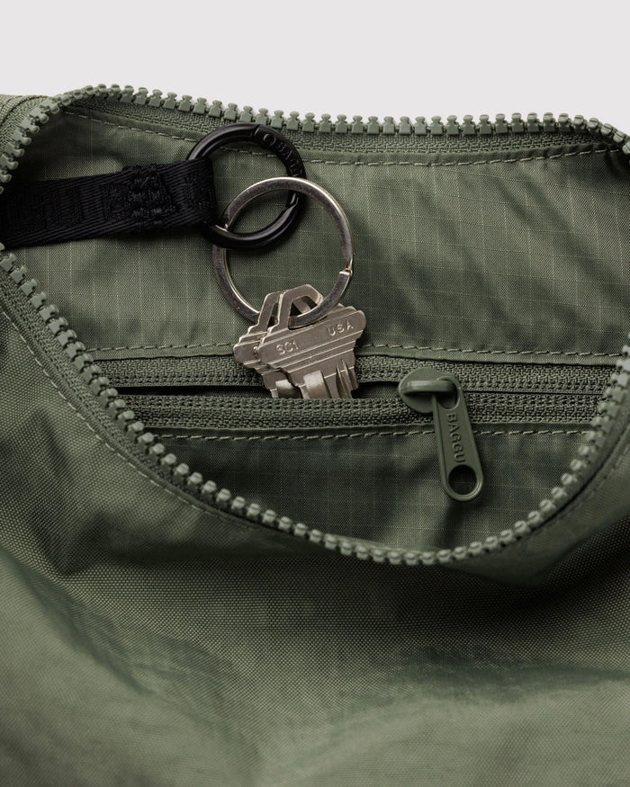 Caper Small Crescent Baggu
