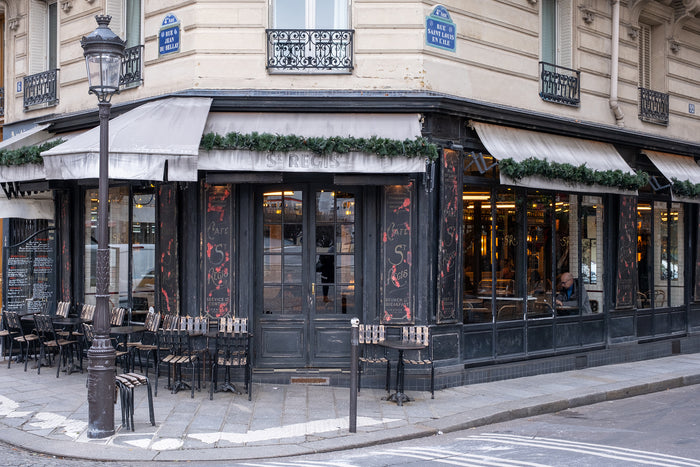 Christmas at Café St. Regis