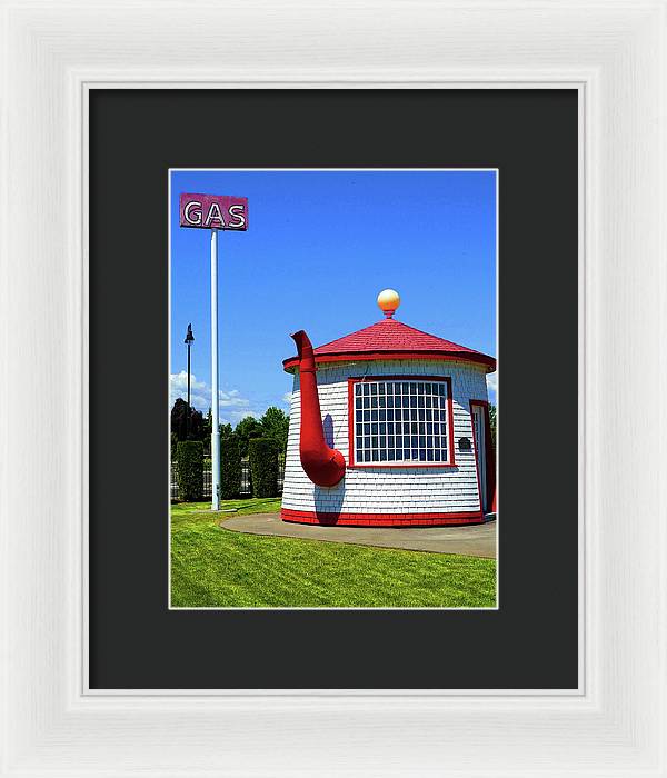 Historic Teapot Dome Service Station - Framed Print - Fry1Productions