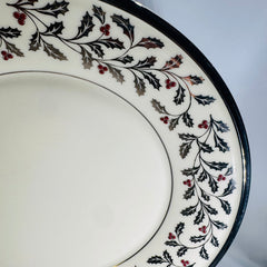 Lenox Solitaire Christmas Accent Luncheon Plate 9 3/8 Inch Holly Platinum 1999 to 2001 Single Plate